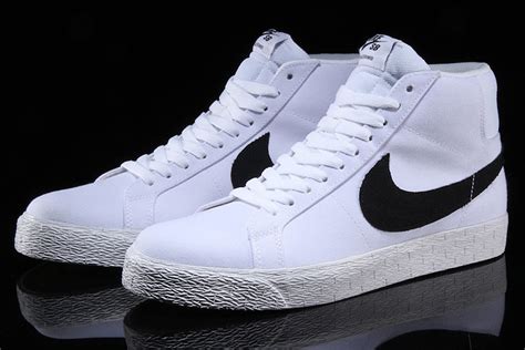 nike blazer mid lichtblauw|Nike Blazer Mid top.